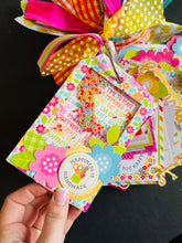 Load image into Gallery viewer, Cute &amp; Craft Jumbo 4x6 Tag Album